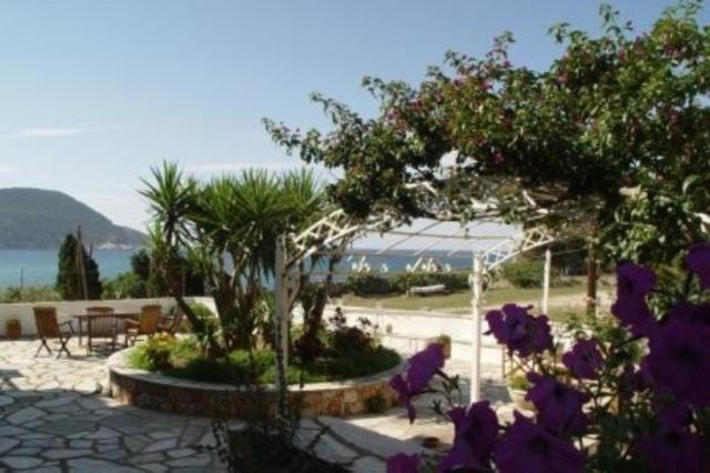 Pleoussa Studio And Apartments Skopelos Town Exterior photo
