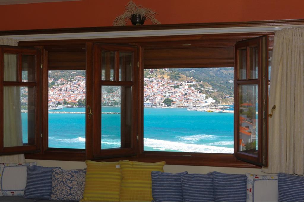 Pleoussa Studio And Apartments Skopelos Town Exterior photo