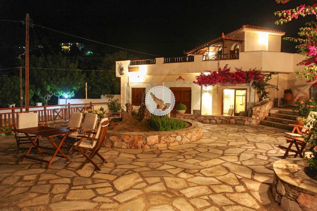 Pleoussa Studio And Apartments Skopelos Town Exterior photo